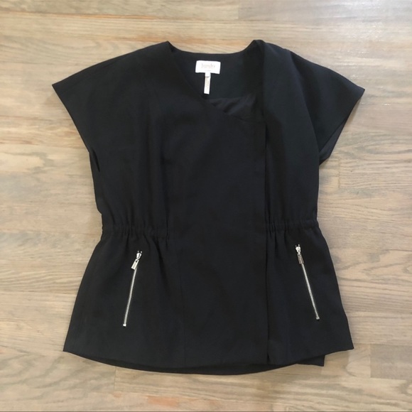 Laundry by Shelli Segal Cap Sleeve Moto Jacket 
Size 8
Excellent condition - Picture 3 of 4